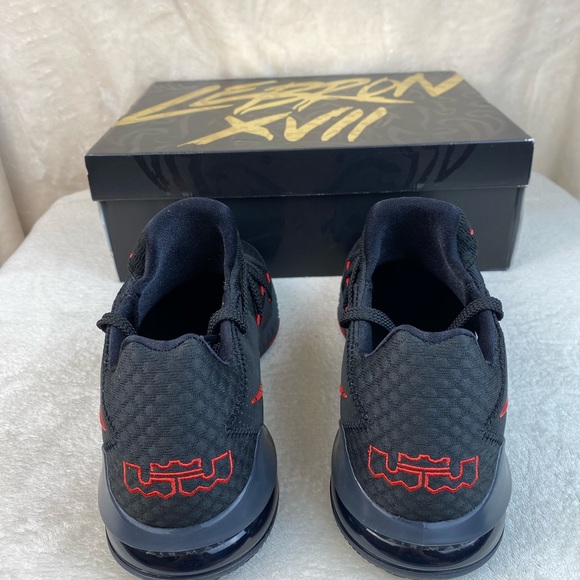Nike Lebron XVII  17 Low ‘Bred’ Black Red - Picture 4 of 7
